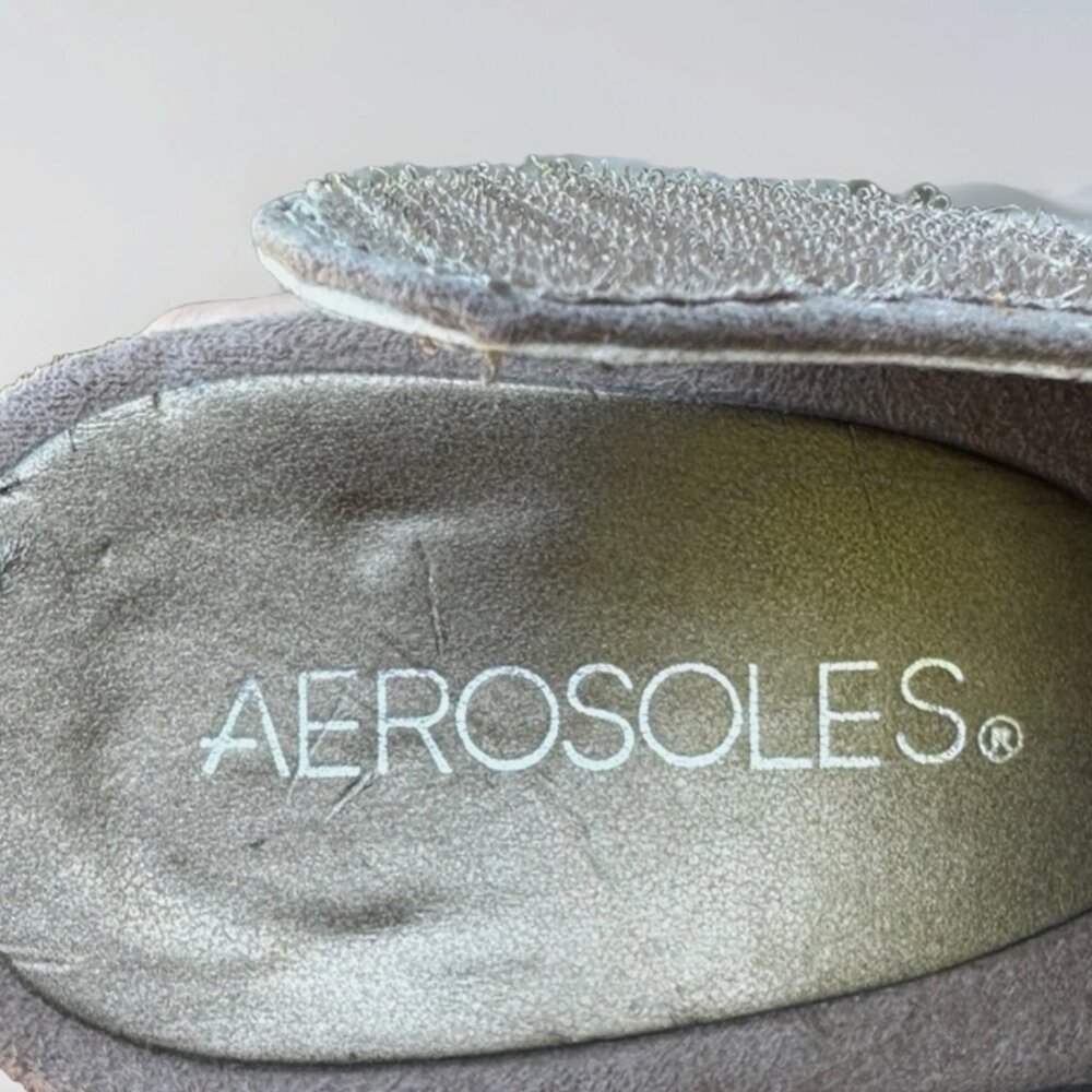 (8) AEROSOLES “GINERATORS” Dual Fabric Upper Peep Toe 3.5” Heeled Sandals - Picture 9 of 11